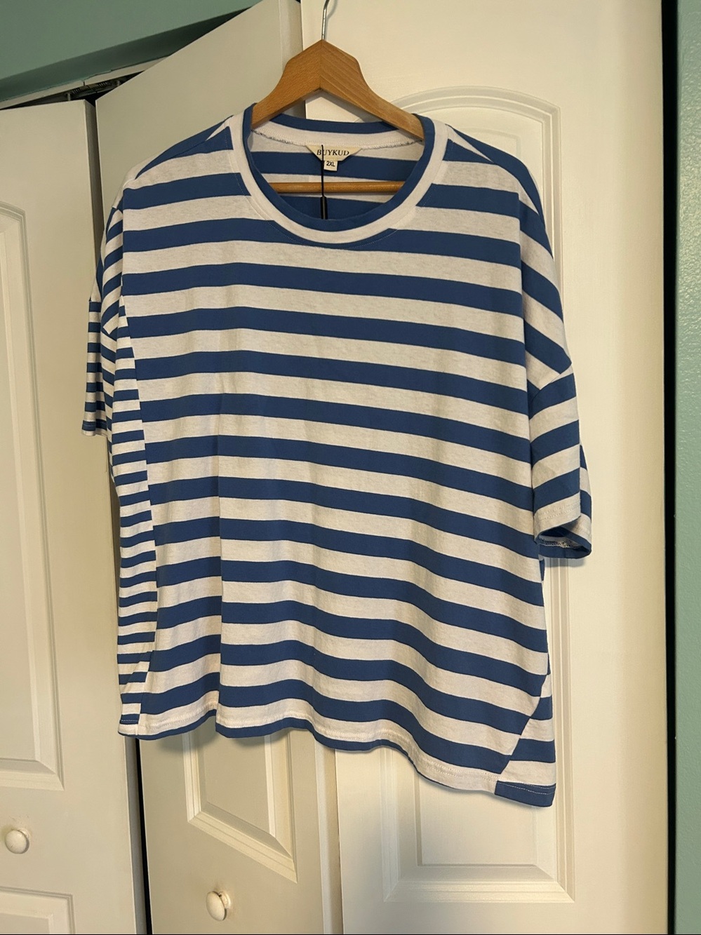 BUYKUD fun Women's Short Sleeve Stripe Tee in Blue and White - 2XL